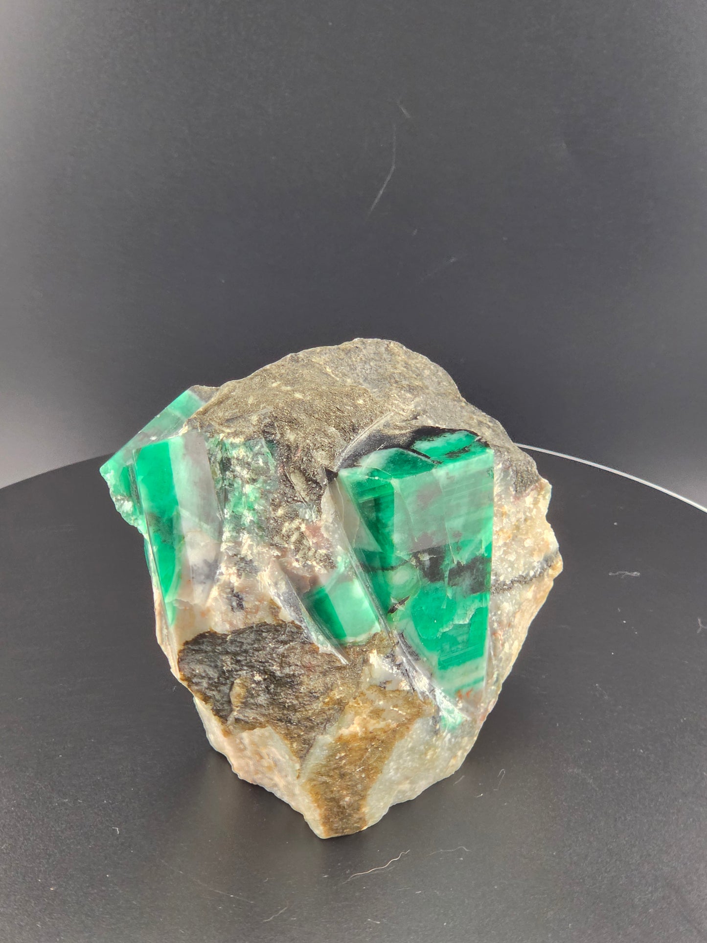 Emerald In Matrix