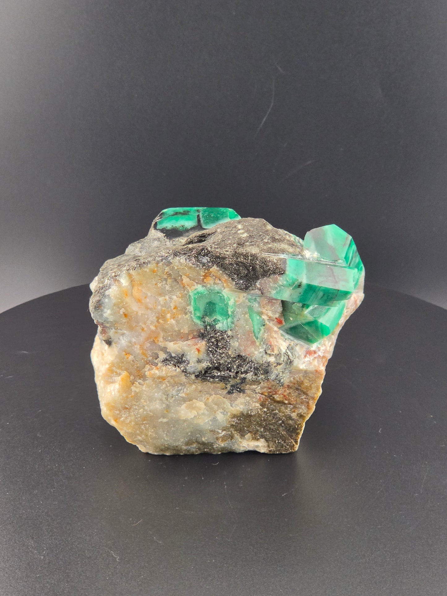 Emerald In Matrix